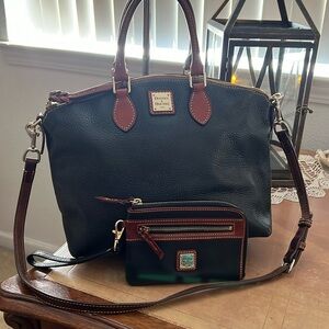 Vintage Dooney and Bourke set satchel/with long strap and matching wristlet